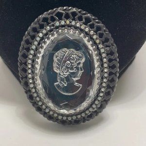 Black Tone Clear Glass Cameo Crystal Rhinestone Brooch 2-1/4”